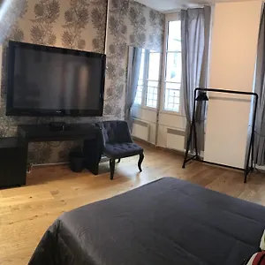 Atypique - Saint-germain Des Prés , París Francia